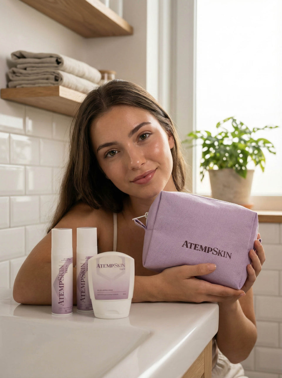 Kit Rotina Teen (Gel de Limpeza Suave + Sérum Refresh + Gel Creme Calming Balance) + grátis 1 necessaire